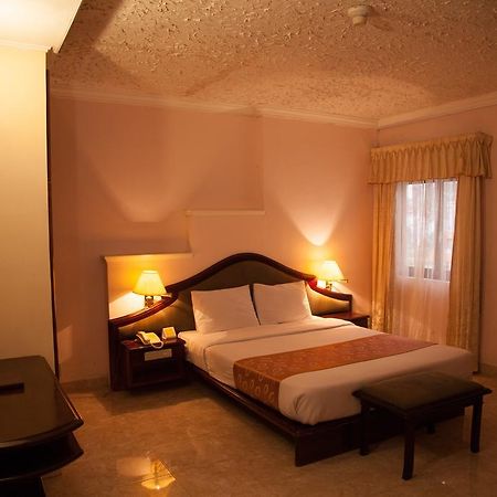 Golf 1 Hotel Da Lat Esterno foto