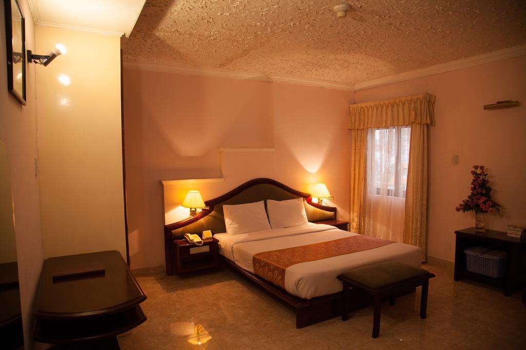 Golf 1 Hotel Da Lat Esterno foto