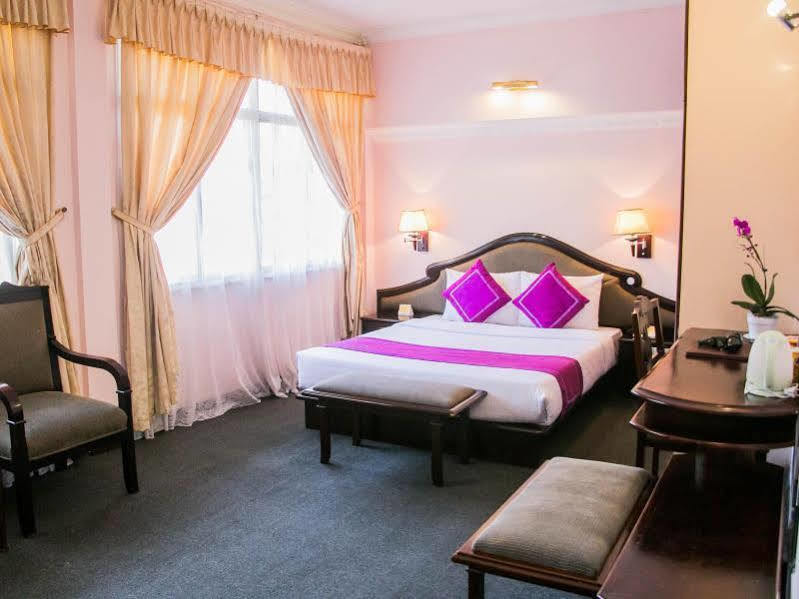 Golf 1 Hotel Da Lat Esterno foto